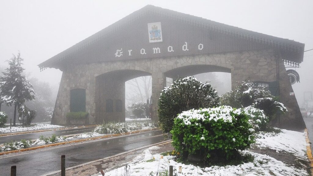 city-tour-portico-entrada-gramado-16-9