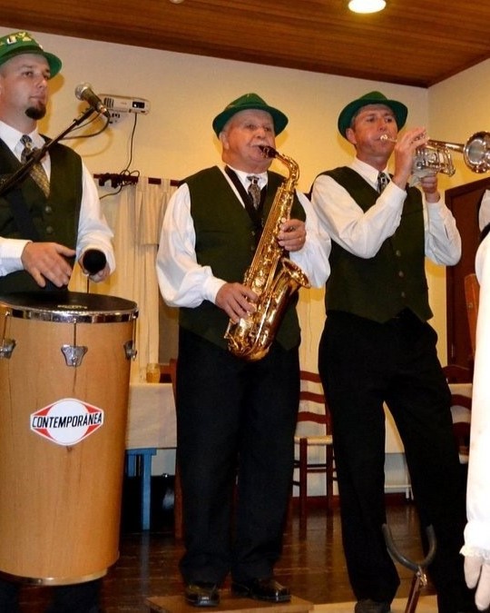 noite-alema-banda-musica-slides