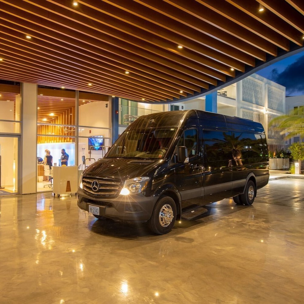 van-transfer-hotel-1-1